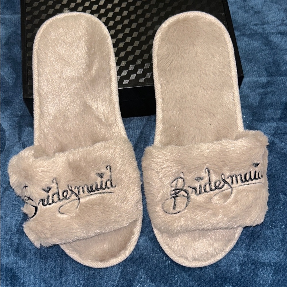 Bridesmaid Fluffy Gray Slippers